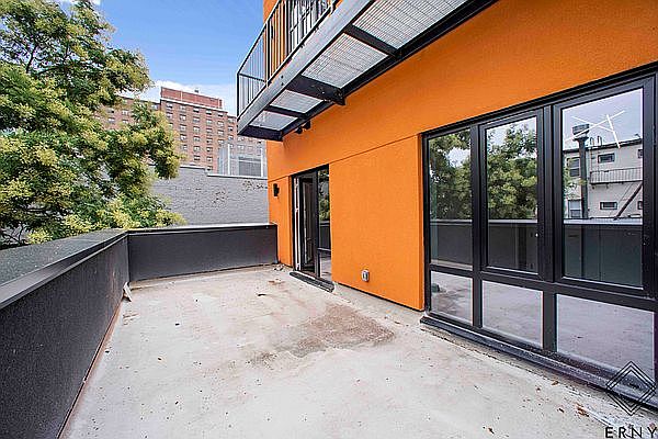 1st image of 99 Varet St #4L