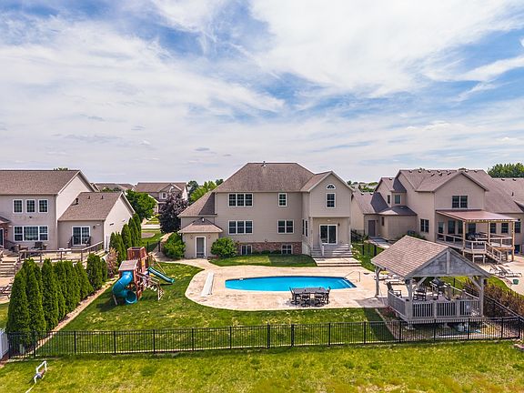 3rd image of 3618 Pamela Dr