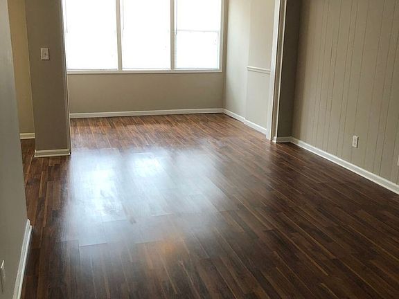 3rd image of 204 Jackson St Unit D01