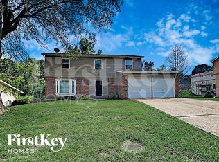 6832 Chilham Dr, Florissant, MO 63033