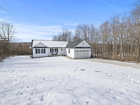 2nd image of 638 Grand Valley Dr
