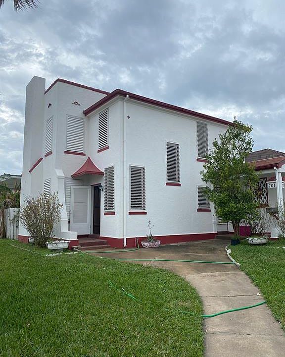 1st image of 701 Sealy St