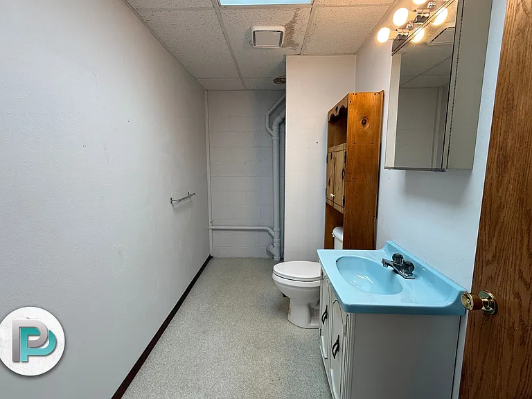 119 E North St #119 — Photo 21