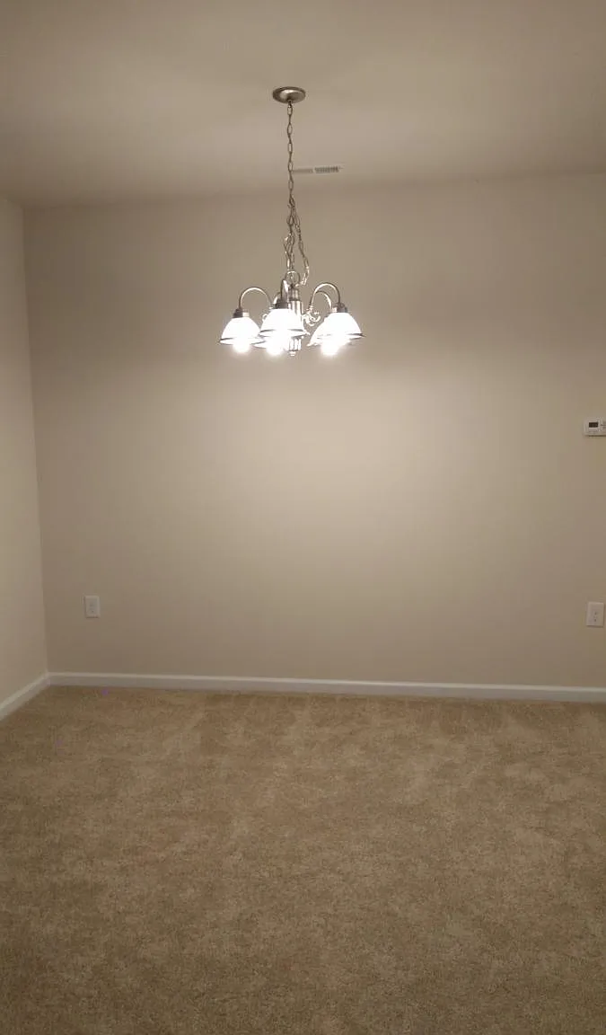 3 bed, 2.5 bath, 1560 sqft, $1,950 — Photo 4