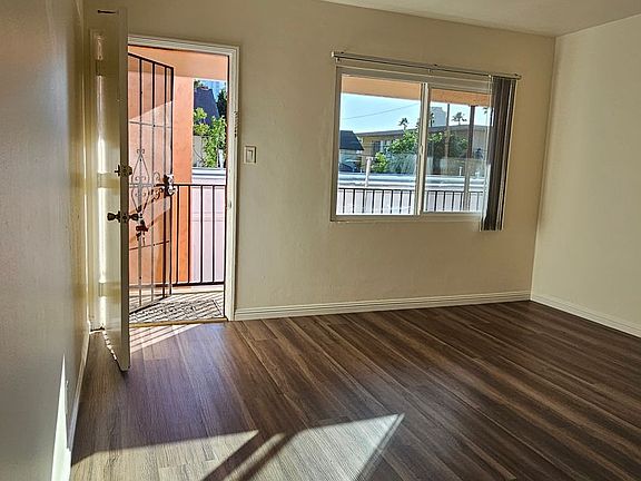 3rd image of 625 Elm Ave APT 15