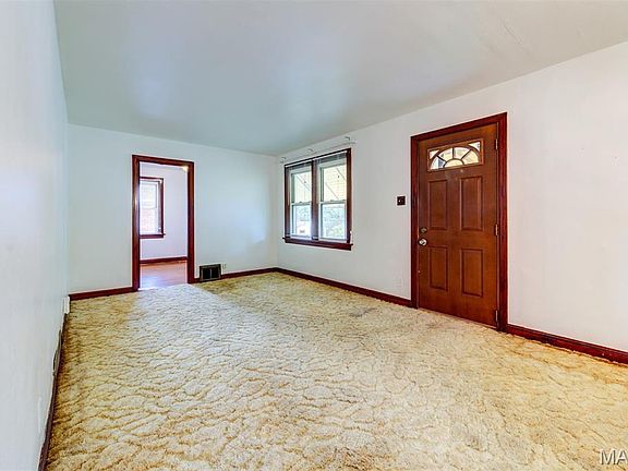 3rd image of 2935 Hilleman Ave