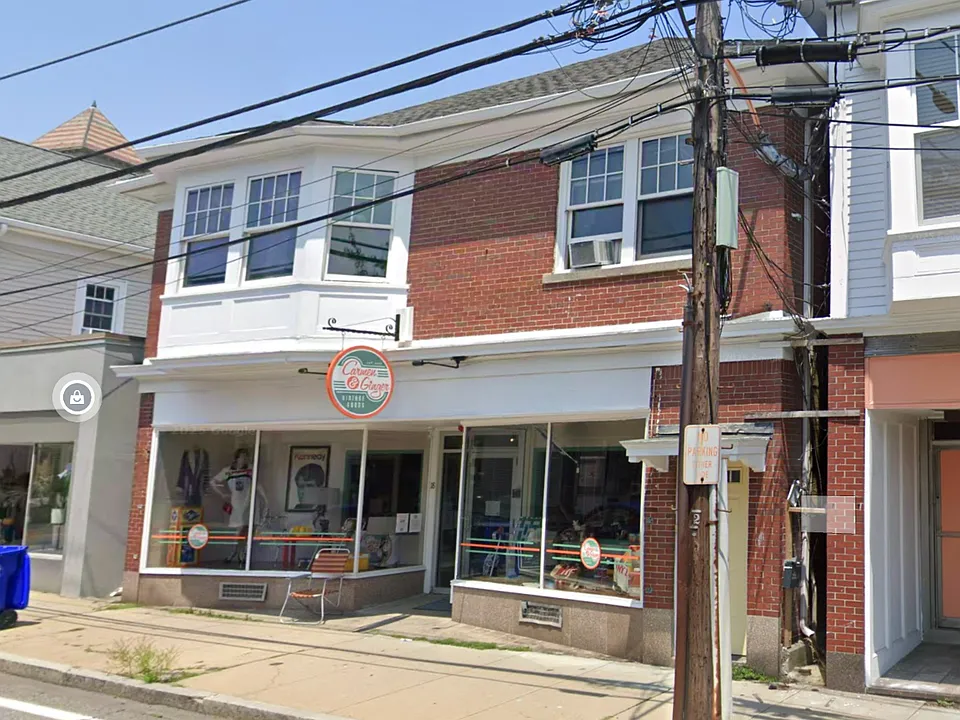 18 Child St