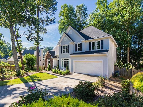 2nd image of 210 W Brookhollow Ct