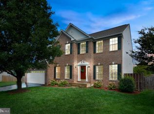 301 Crosman Ct, Purcellville, VA