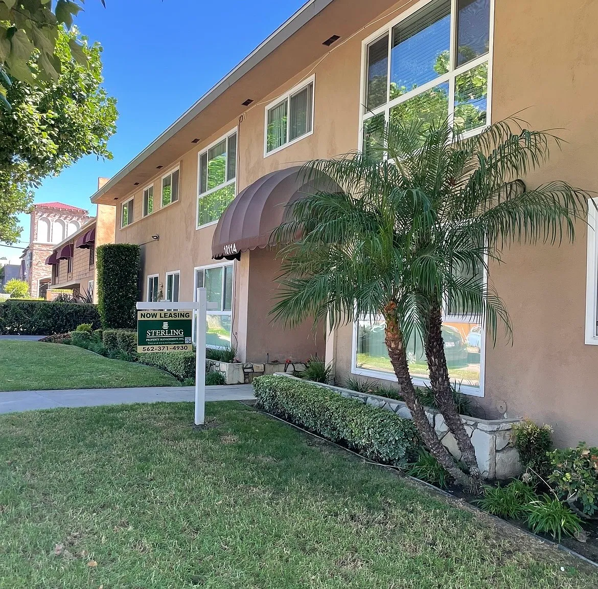 2 bed, 900 sqft, $2,100 — Photo 1