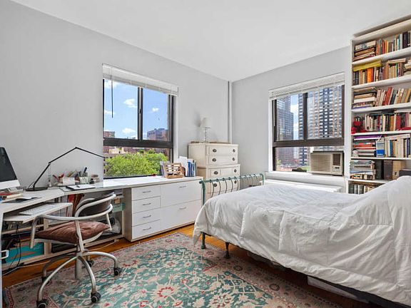 4th image of 1466 Lexington Ave #4B