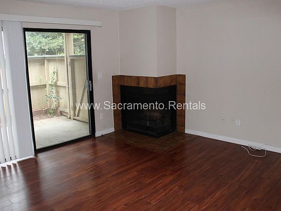 4th image of 251 Del Verde Cir APT 1
