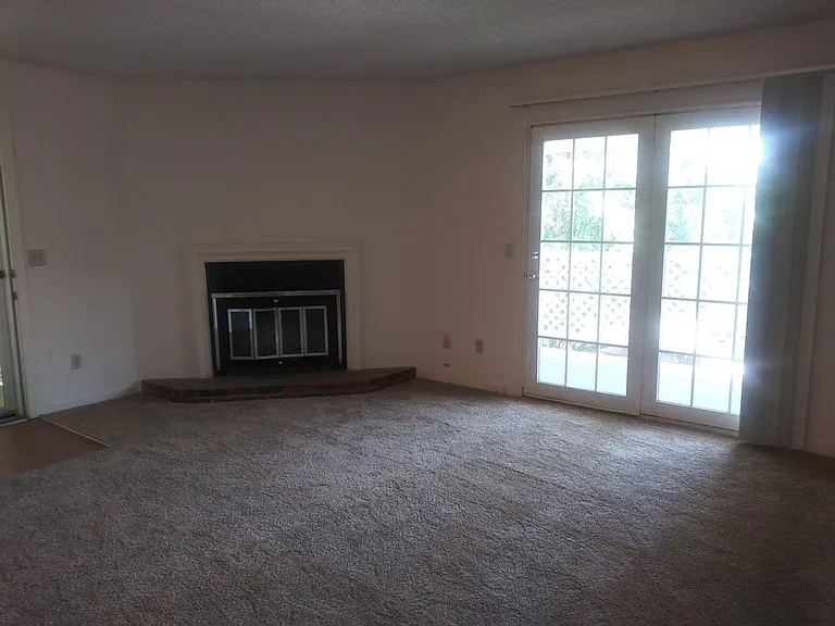 Tusculum Square Apartments and Townhomes — Photo 11