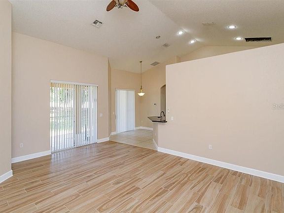 5th image of 1156 Green Vista Cir