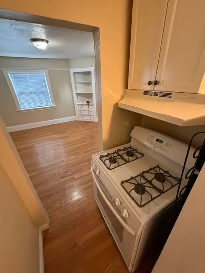 546 Merrimac St — Photo 3