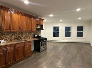 11275 Dillon St, Jamaica, NY 11433