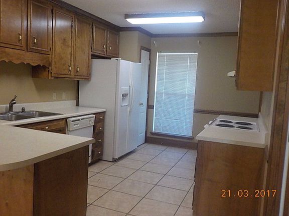3rd image of 194 Big Oak Dr