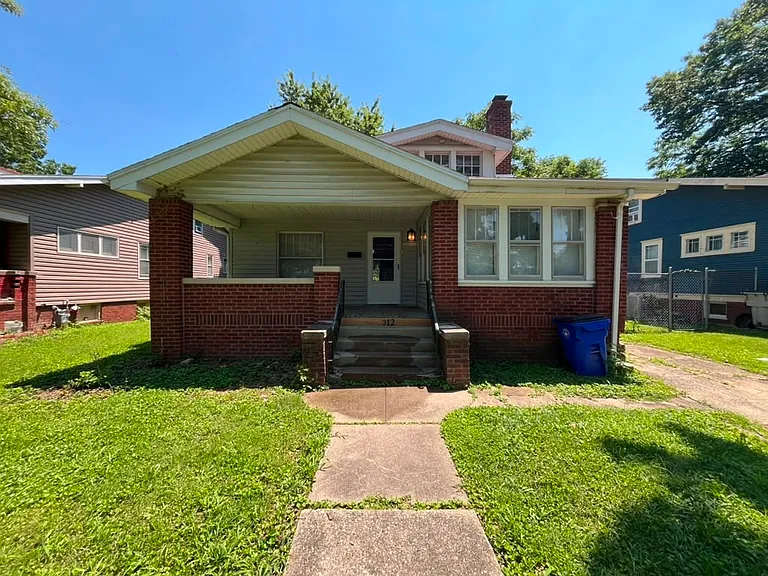 312 S McClellan St — Photo 6