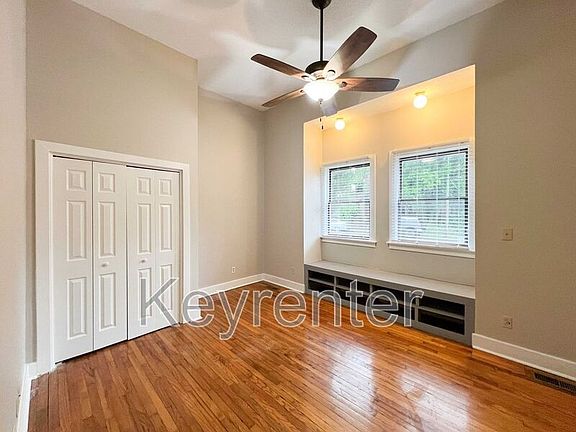3rd image of 728 Morgan St