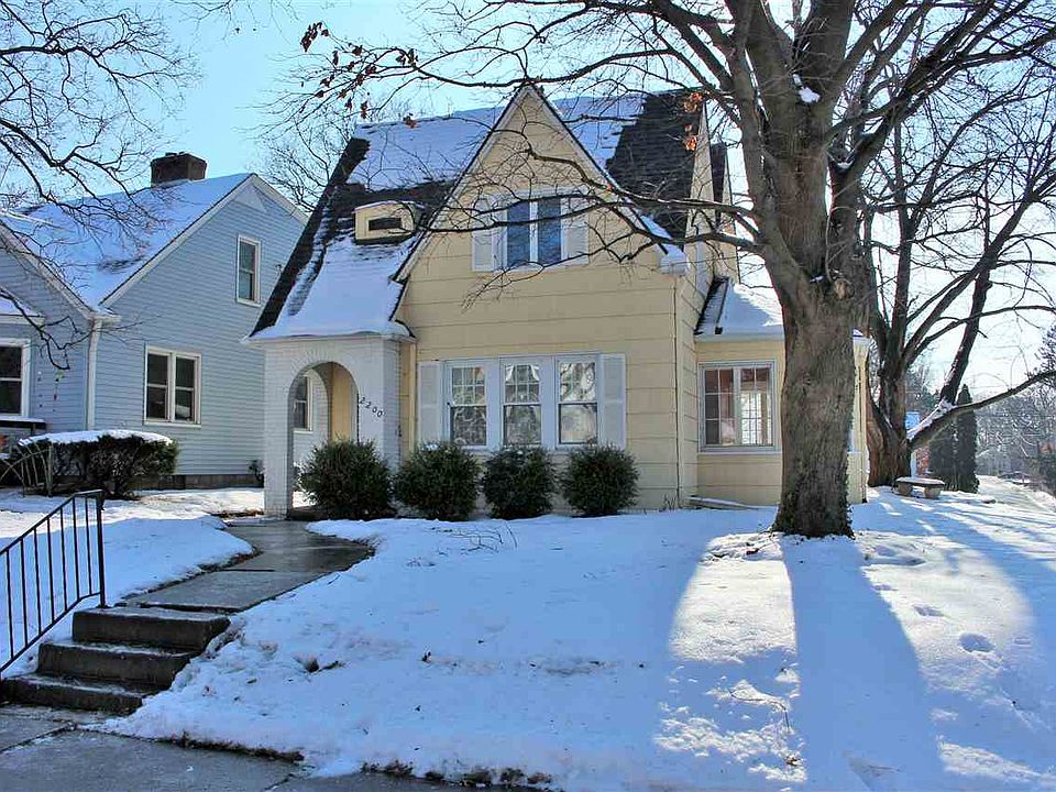 1st image of 2200 11th Ave