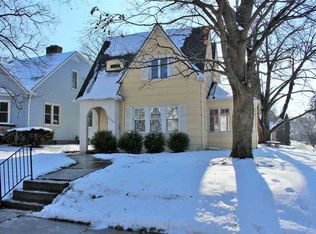 2200 11th Ave, Moline, IL 61265