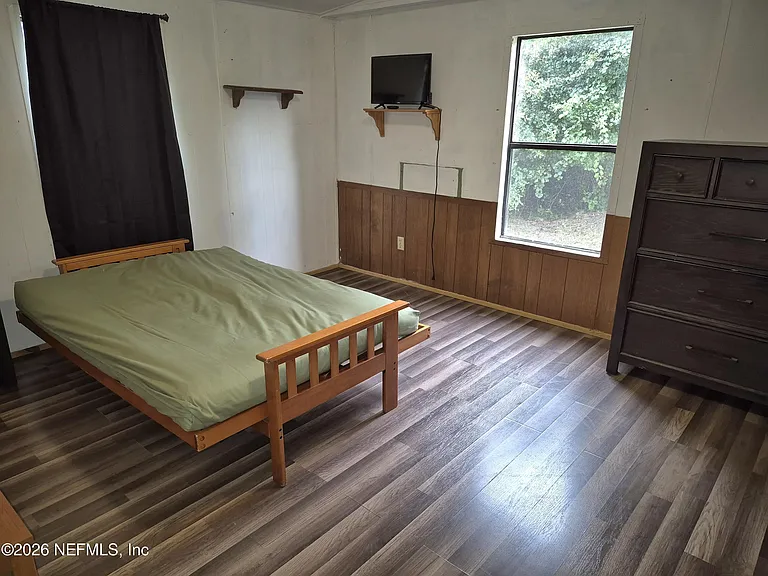 121 Cris Dr — Photo 6