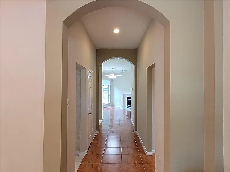 15427 Truslow Point Ln — Photo 3
