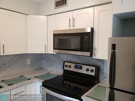 4th image of 777 SE 2nd Ave #D224