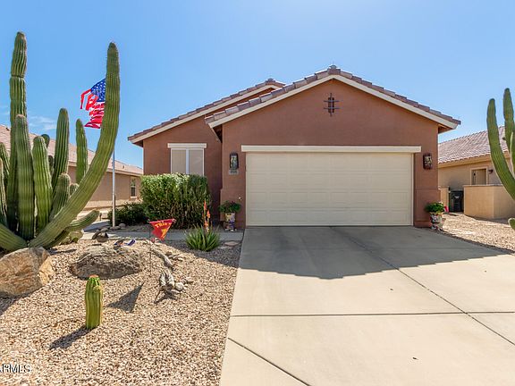 3rd image of 2611 E DESERT WIND Drive