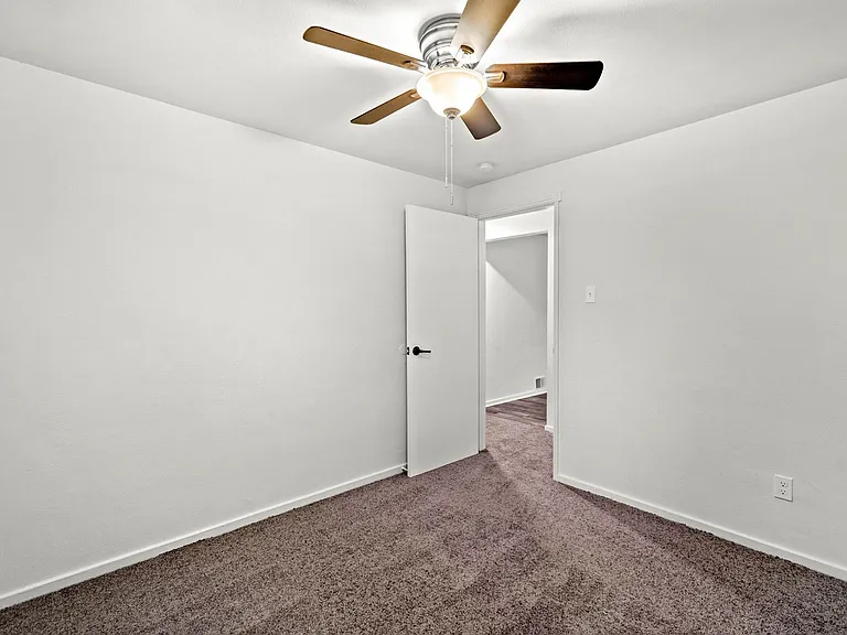 2618 Poinsettia Dr — Photo 15