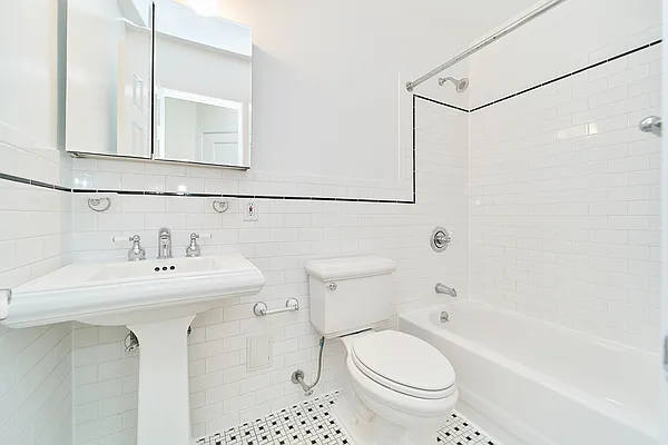 Rented by Living New York | media 9