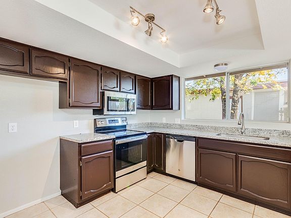 4th image of 1409 W Naranja Ave