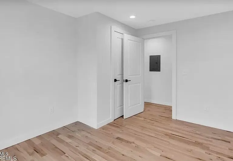 515 Arnold Ave #1 — Photo 4