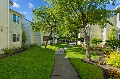 Emerald Pointe Photo 1