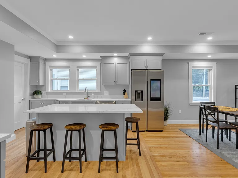 48 Webster St — Photo 13