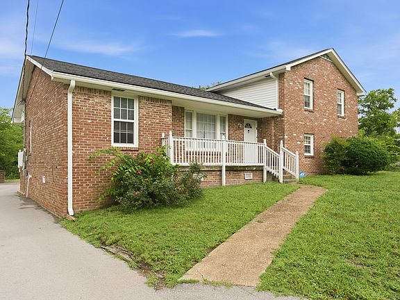 3rd image of 4019 Cedar Cir