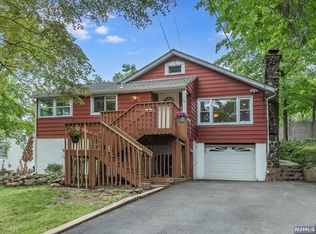 33 Lake Trl E, Wayne, NJ 07470