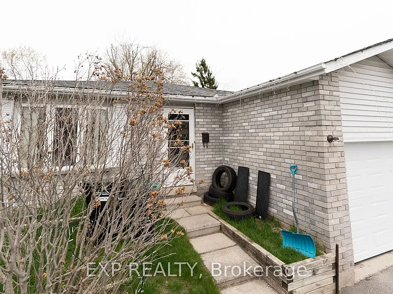 6 Hickling Trl — Photo 3