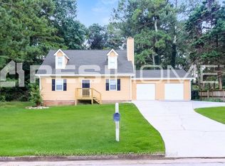 1822 Red Rose Ln, Loganville, GA 30052