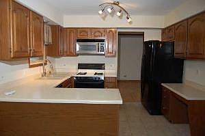 5th image of 2413 Baldwin Ct