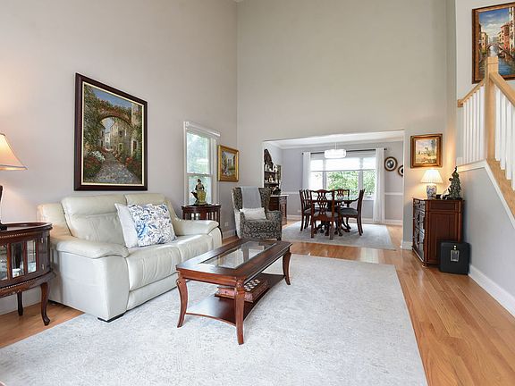 3rd image of 636 Stirling Ln #K