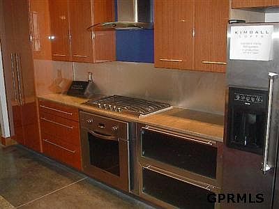5th image of 1502 Jones St #2J