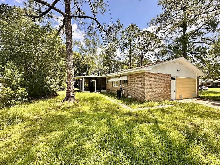 1001 Darling Ave — Photo 8