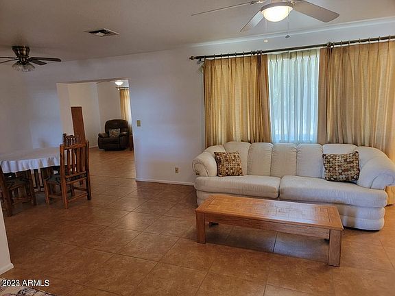 3rd image of 4746 E CARMEL Avenue