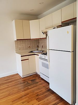 5th image of 30-82 30th St #3