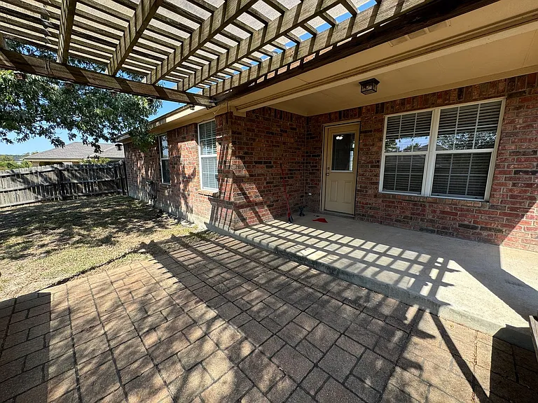 3806 Tatonka Dr — Photo 24
