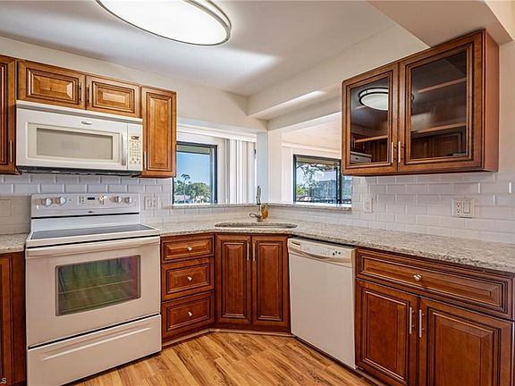 3rd image of 7410 Lake Breeze DR #301