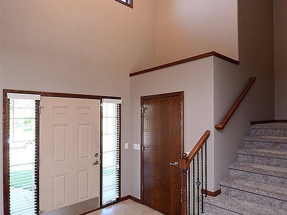 3rd image of 7213 S 95th St