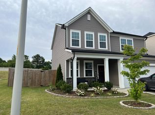 712 Eppsfield Ln, Fuquay Varina, NC 27526