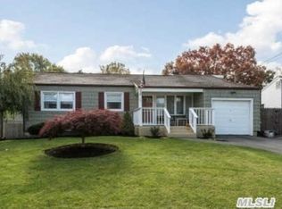 54 Dollard Dr, North Babylon, NY 11703